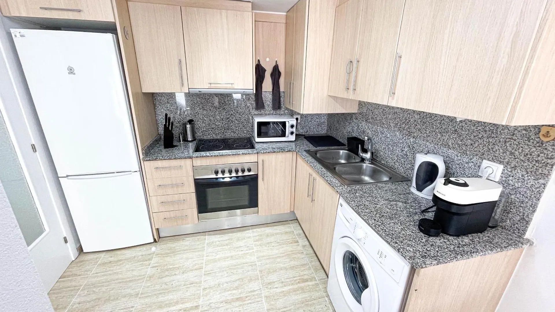 Black Style Apartment Льорет-де-Мар 0*,