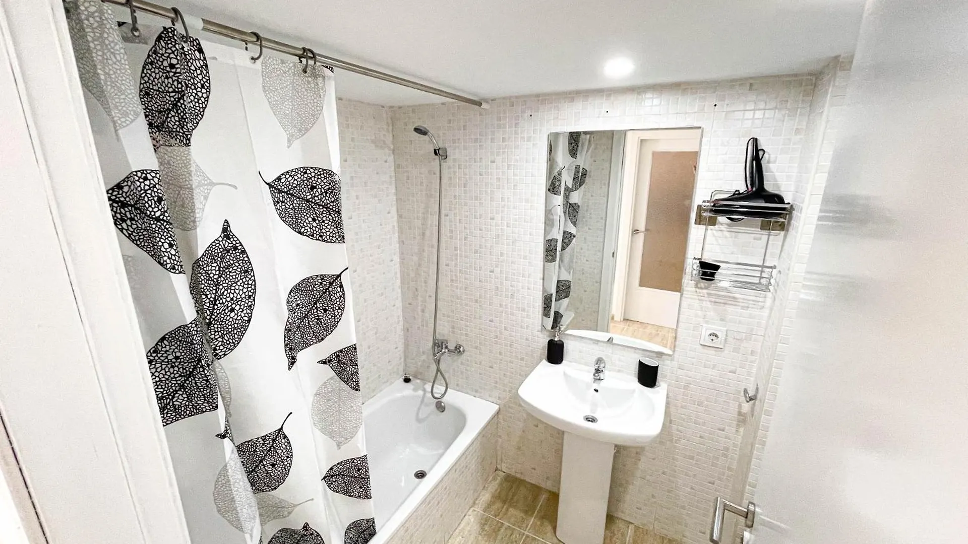 Black Style Apartment Льорет-де-Мар Испания